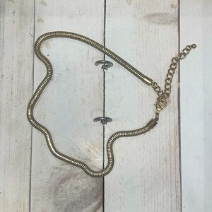 Short Gold chain